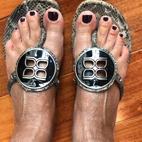 BCBGMAXAZRIA flat sandals - Picture 3 of 6